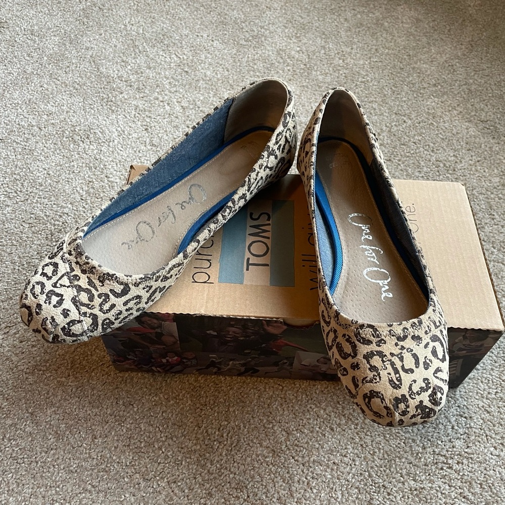 TOMS Ballet Flats—leopard print 8.5